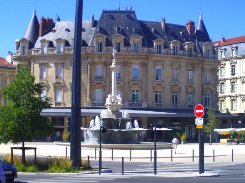 valence001.jpg